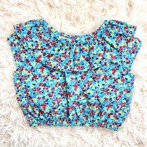 Floral crop top with ruffle